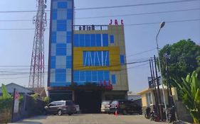 J&L Inn Semarang